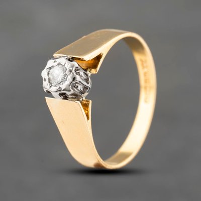 Second Hand Vintage 18ct Yellow Gold 0.10ct Brilliant Cut Diamond Plain Shoulders Solitaire Ring 41482268