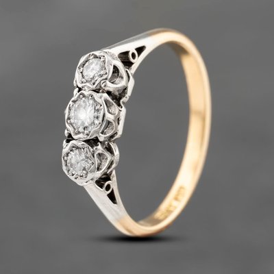 Second Hand Vintage Yellow Gold 0.25ct Brilliant Cut Diamond Three Stone Ring 41482276