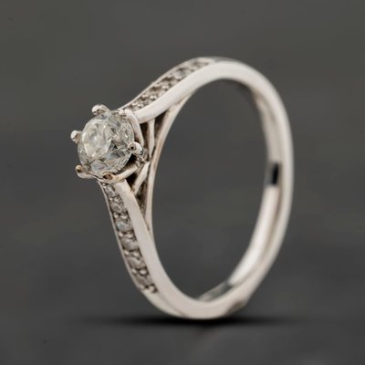 Second Hand 18ct White Gold 0.65ct Brilliant Cut Diamond Shoulder Set Solitaire Ring 41482311