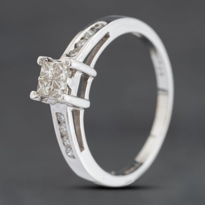 Second Hand 18ct White Gold 0.40ct Diamond Square Cluster Ring 41482459