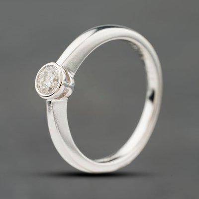 Second Hand 18ct White Gold 0.29ct Brilliant Cut Diamond Rub Over Set Solitaire Ring 41482648