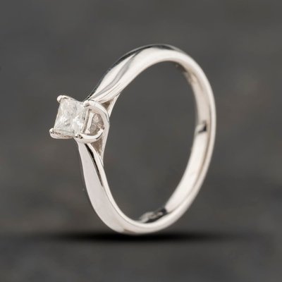 Second Hand 18ct White Gold 0.20ct Princess Cut Diamond Solitaire Ring 41482720
