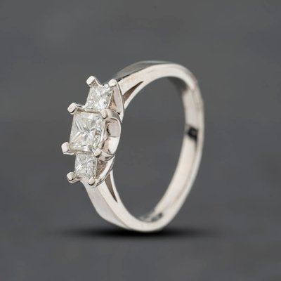 Second Hand Platinum 1.00ct Princess Cut Diamond Three Stone Ring 41482775