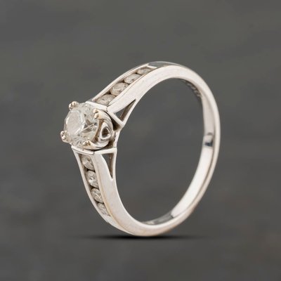 Second Hand 18ct White Gold 1.00ct Diamond Shoulder Set Solitaire Ring 41482801
