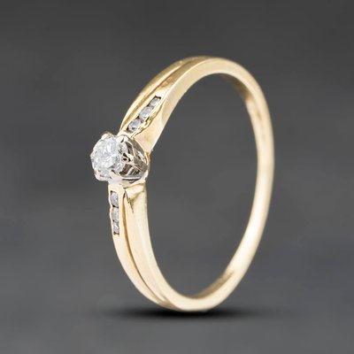 Second Hand 18ct Yellow Gold 0.25ct Brilliant Cut Diamond Shoulder Set Solitaire Ring 41482823
