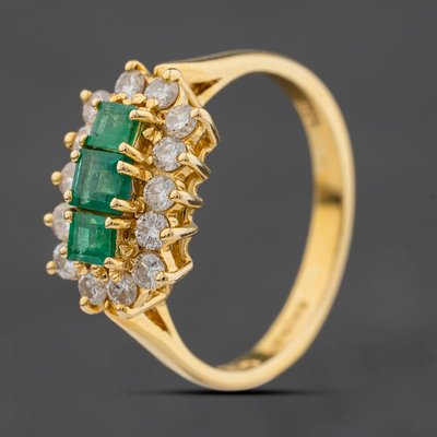 Second Hand 18ct Yellow Gold Emerald & 0.42ct Diamond Cluster Ring 41482871