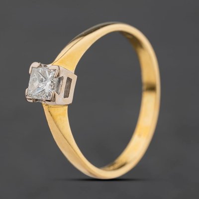 Second Hand 18ct Yellow Gold 0.47ct Princess Cut Diamond Solitaire Ring 41482883