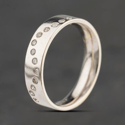 Second Hand 9ct White Gold 0.13ct Brilliant Cut Diamond Rubover Set Band Ring 41482906
