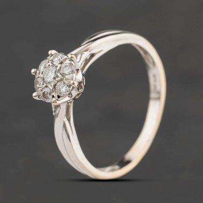 Second Hand 18ct White Gold 0.26ct Brilliant Cut Diamond Twist Cluster Ring 41482908