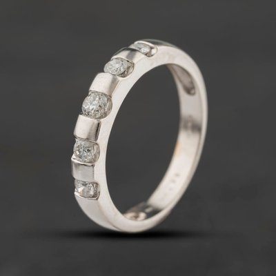 Second Hand 18ct White Gold 0.33ct Brilliant Cut Diamond Five Stone Ring 41482939