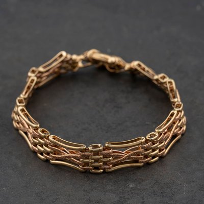 Second Hand 9ct Two Colour Gold Scroll Engraved Infinity Cross Pattern 8 Inch Gate Bracelet 41531081