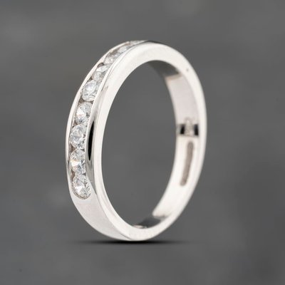 Second Hand 9ct White Gold Cubic Zirconia 9 Stone Half Eternity Ring