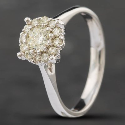 Second Hand 14ct White Gold 0.61ct Brilliant Cut Diamond Round Cluster Ring 43121023