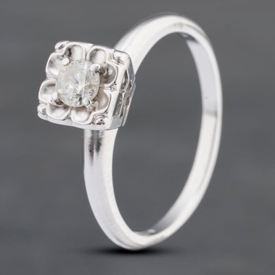 Second Hand 9ct White Gold 0.27ct Brilliant Cut Diamond Solitaire Ring 43121118