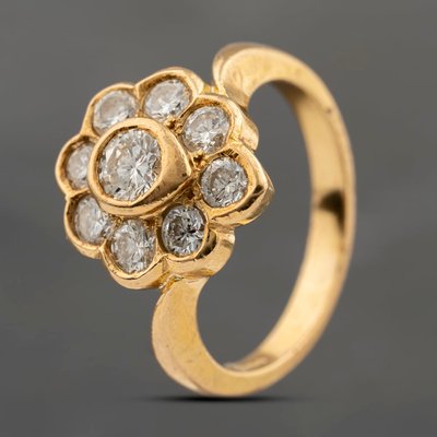 Second Hand 18ct Yellow Gold 0.98ct Brilliant Cut Diamond Pear Shape Cluster Ring 43121261