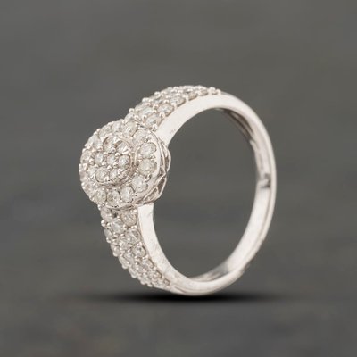 Second Hand 14ct White Gold 1.16ct Brilliant Cut Diamond Oval Cluster Ring 43121338