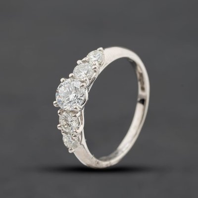 Second Hand Platinum 1.00ct Brilliant Cut Diamond Graduated Five Stone Ring 43121340