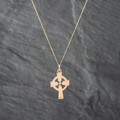 Second Hand 9ct Yellow Gold Plain Celtic Cross Pendant & 18 Inch Curb Chain