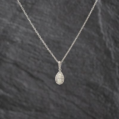 Second Hand 9ct White Gold 0.25ct Brilliant Cut Diamond Pear Shaped Cluster Pendant & 16-18 Inch Trace Chain 43141330