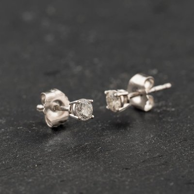 Second Hand 14ct White Gold 0.25ct Brilliant Cut Diamond Stud Earrings 43171489