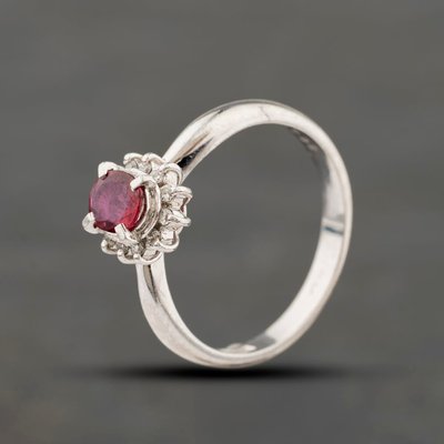 Second Hand Platinum 0.38ct Ruby & 0.08ct Brilliant Cut Diamond Oval Cluster Ring 43351070