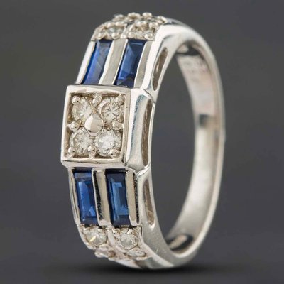 Second Hand Platinum 0.63ct Sapphire & 0.34ct Brilliant Cut Diamond Dress Ring 433615770