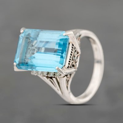 Second Hand Platinum 11.28ct Blue Topaz & 0.20ct Diamond Oblong Dress Ring 43451018