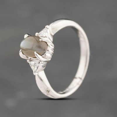 Second Hand Platinum 1.49ct Cats Eye & 0.09ct Trillion Cut Diamond Oval Shoulder Set Solitaire Ring 43511005