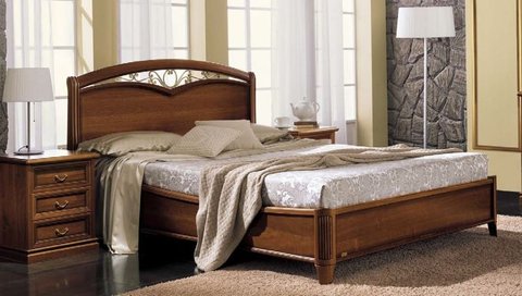 Nostalgia italian bed - 6ft queen size - curvo fregio - walnut