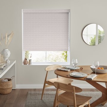 Perry roller blind - chalk pink