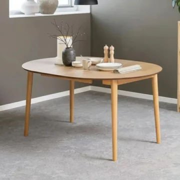 Montreux round extending dining table - 4-6 seater - 115cm-154cm - oak