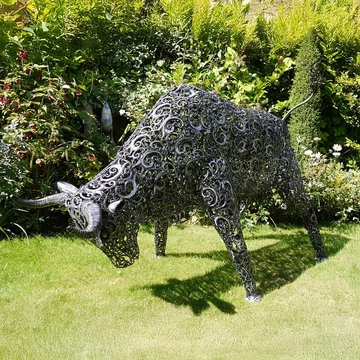 Garden bull statue - metal