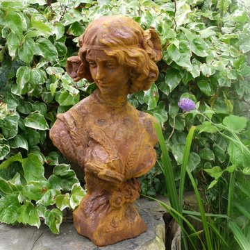 Outdoor statue - rustic brown - bust - resin