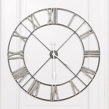 Metal wall clock - vintage silver - round