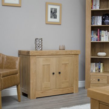 Chunky occasional cupboard - 2 door - oak
