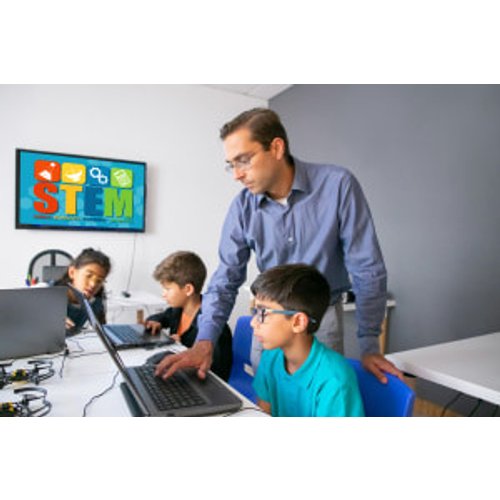 STEM Education and Equity: Beyond Silos in the Digital Age