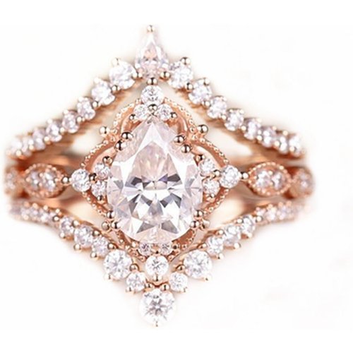 10K Rose Gold 1.5 to 5 CT Pear Cut Moissanite Bridal Set