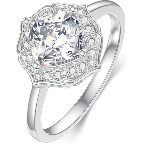 14K White Gold Moissanite Wedding Ring