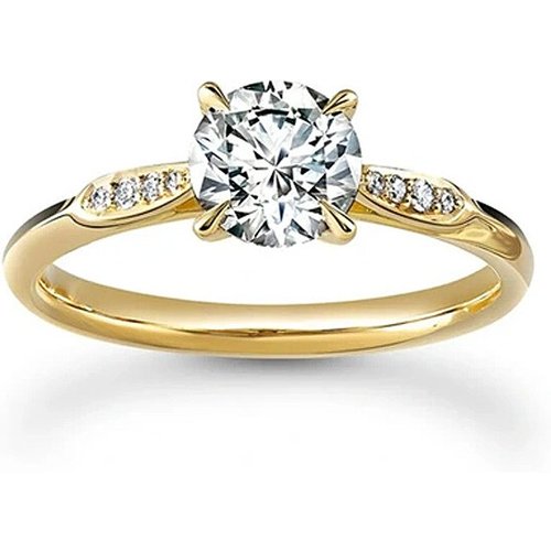 18K Gold Round Cut Halo Moissanite Engagement Ring