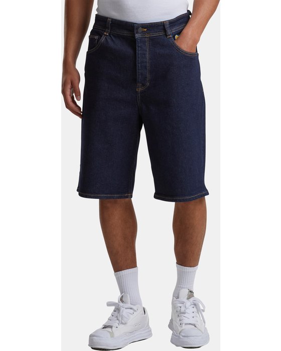 90er-Party-Outfit für Herren: Baggy, Windbreaker & Bucket Hat
