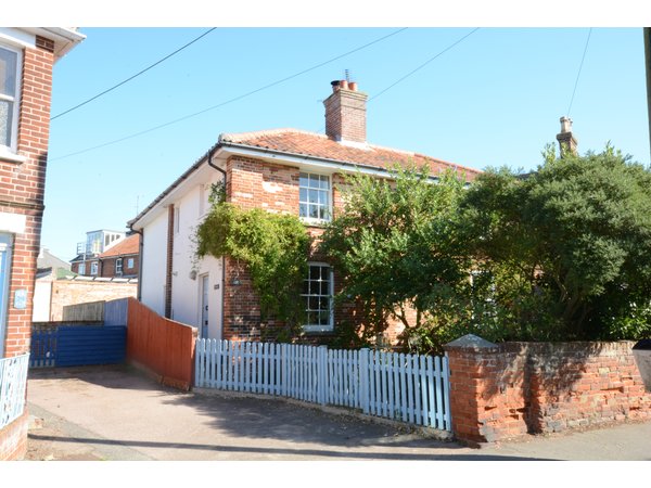 Pebble Beach Cottage, Aldeburgh