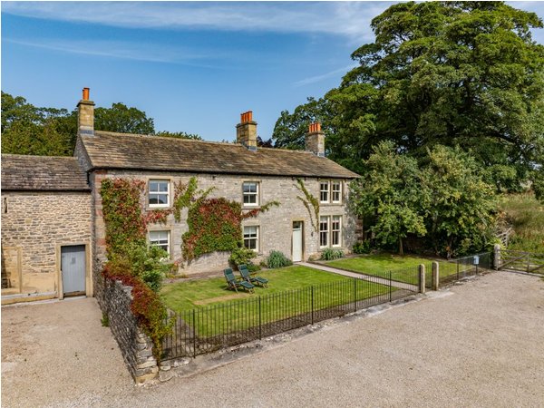 Pasture House (Broughton)