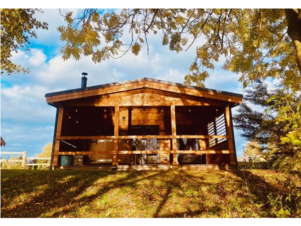 Lakeside Lodges