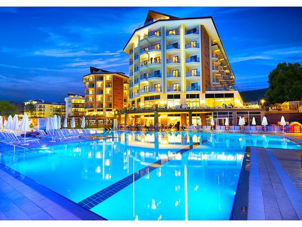 Ramada Resort by Wyndham Kusadasi and Golf
