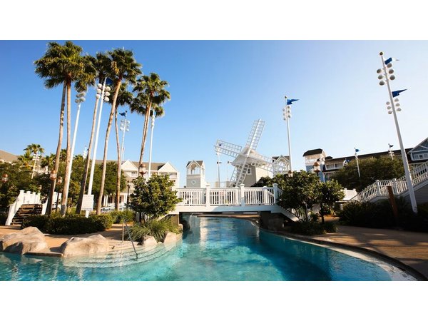 Disney's Yacht Club Resort