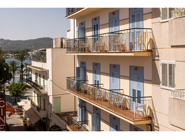 Ferrer Hostal - Adult Only