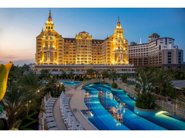 Royal Holiday Palace