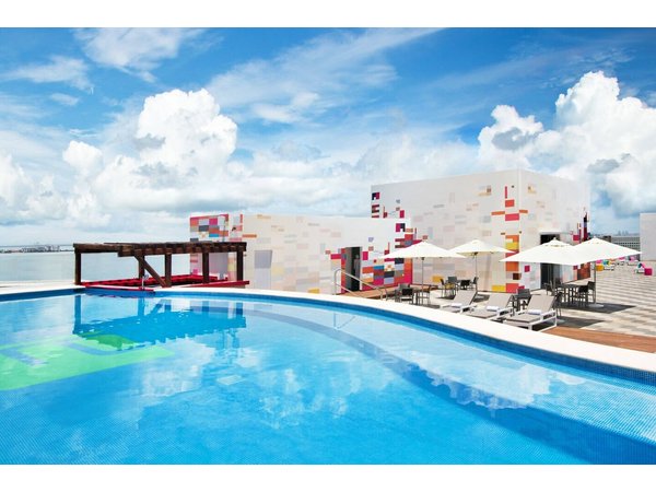Aloft Cancun