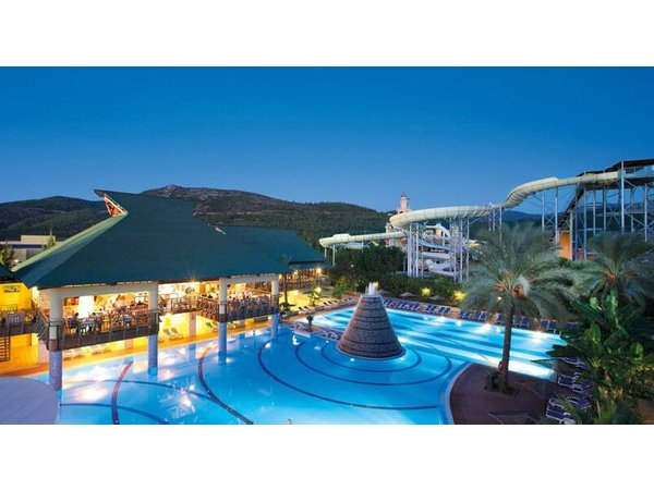 Aqua Fantasy Aquapark Hotel and Spa