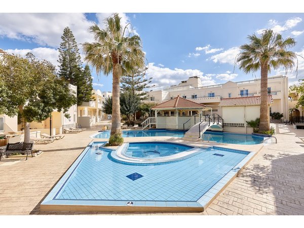St. Constantin Hotel